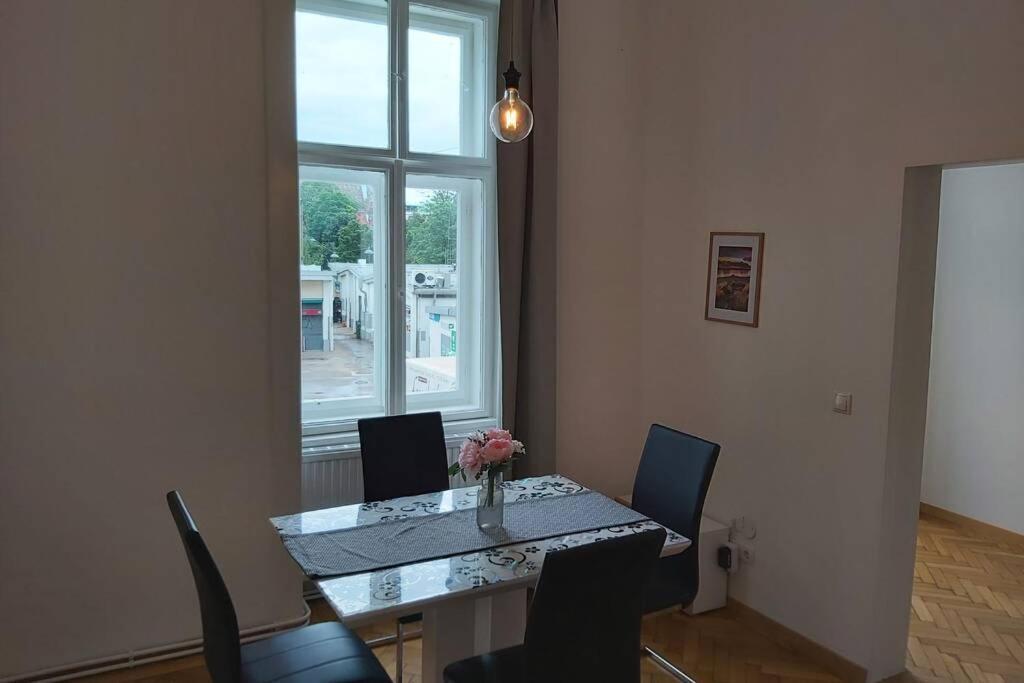 Lovely New 2 Bedroom Near Hannovamarkt Wien Exteriör bild