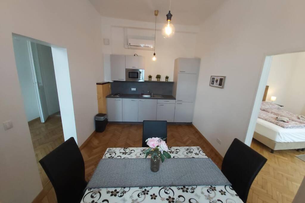 Lovely New 2 Bedroom Near Hannovamarkt Wien Exteriör bild